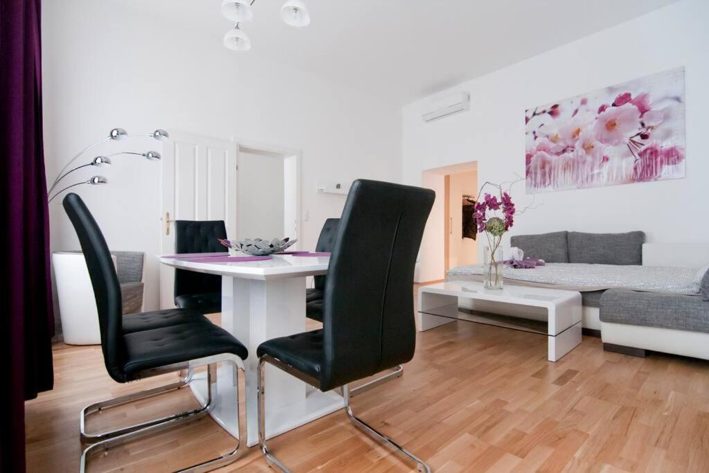 Central Apartment Vienna City Center エクステリア 写真