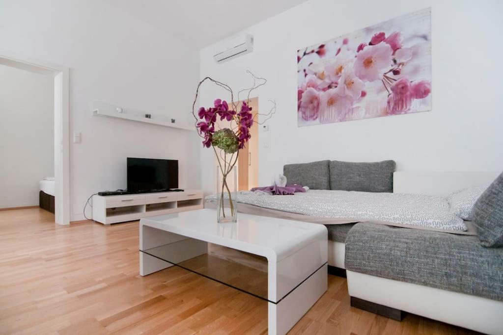 Central Apartment Vienna City Center エクステリア 写真